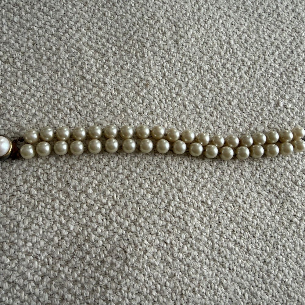 Vintage Faux Pearl Double-Strand Bracelet - Picture 5 of 8
